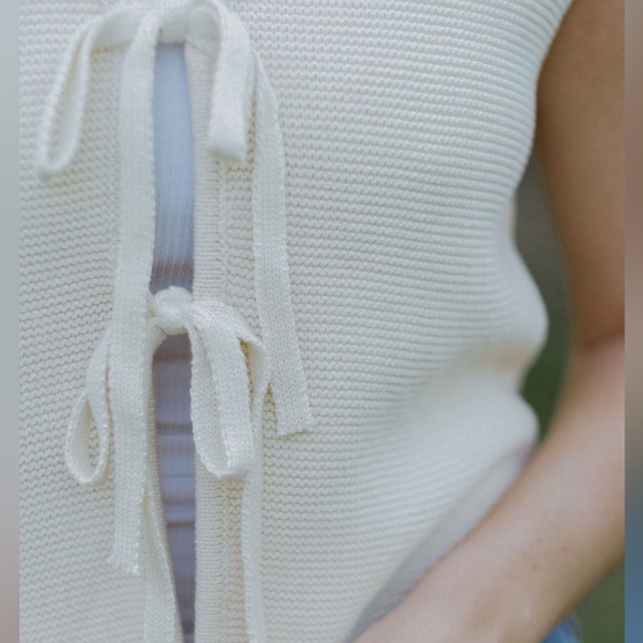 NWT! Neuflora Blaine Top - Picture 2 of 9